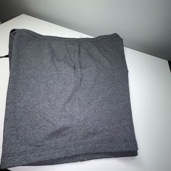 gray fleece shorts nwot size xxl - Picture 2 of 9